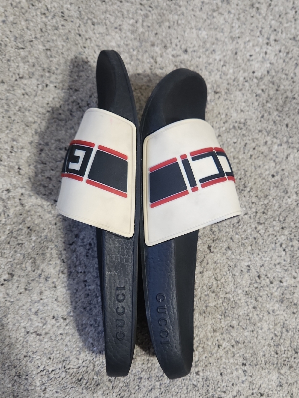 Gucci Stripe Rubber Pool Slide in Ecru Style 522884 Size 38 Women's 8 - Picture 14 of 15